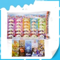 Quebra-cabeça de brinquedos infantis com doces cozidos em formato de peixe 