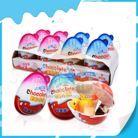 brinquedo de ovo com biscoito de chocolate