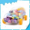 Chiclete de fruta com tatuagem no pote do carro 