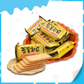 biscoito crocante de batata e queijo