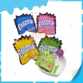 novo produto de doce, pirulito com sabor de fruta e doces estourando 