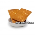 Biscoito delicioso de creme de cálcio dourado 
