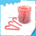 Doce de cana doce de frutas de cor rosa e branca 