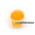Copo de gelatina sabor fruta em pote 