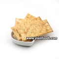 Biscoito de gergelim e refrigerante 